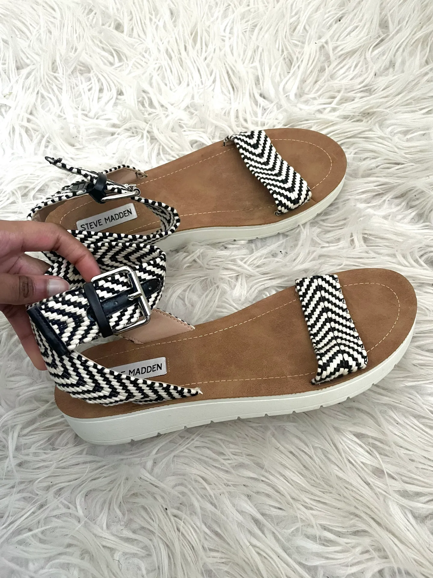 Steve Madden Platform Sandles  - Image 2