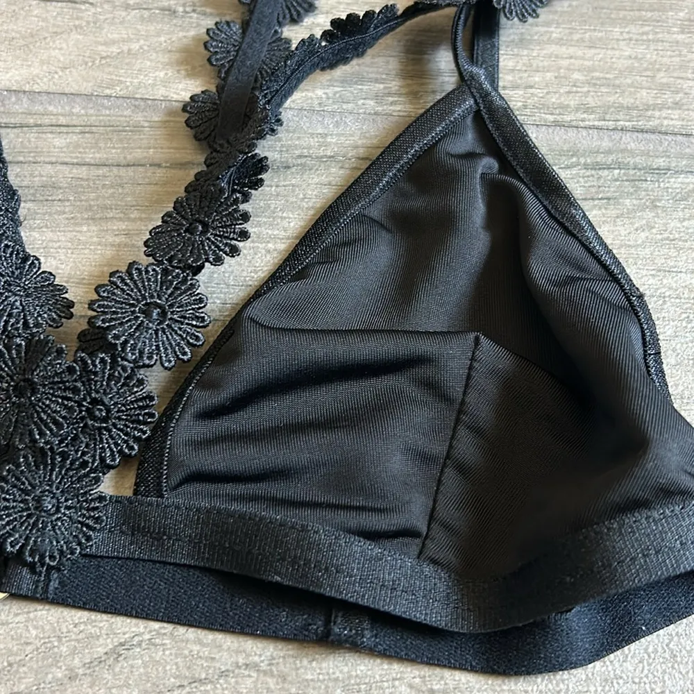 Black strappy bralette - Image 2