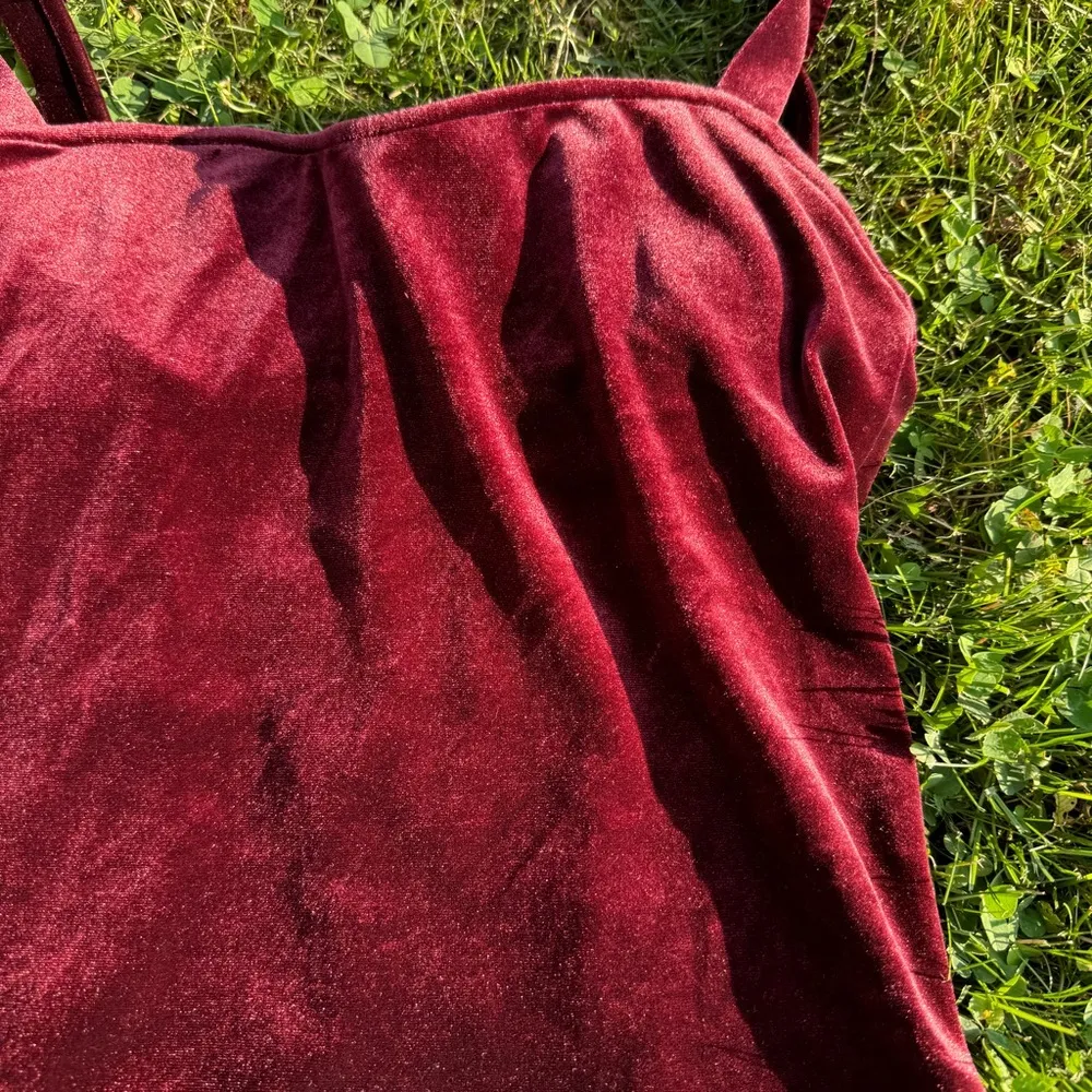 Good American Velvet Sweetheart Bodysuit - Image 3