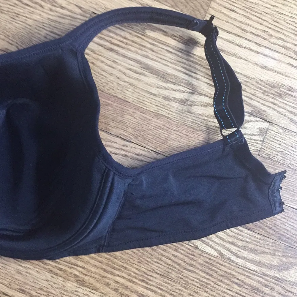 Chantelle 38F bra - Image 14