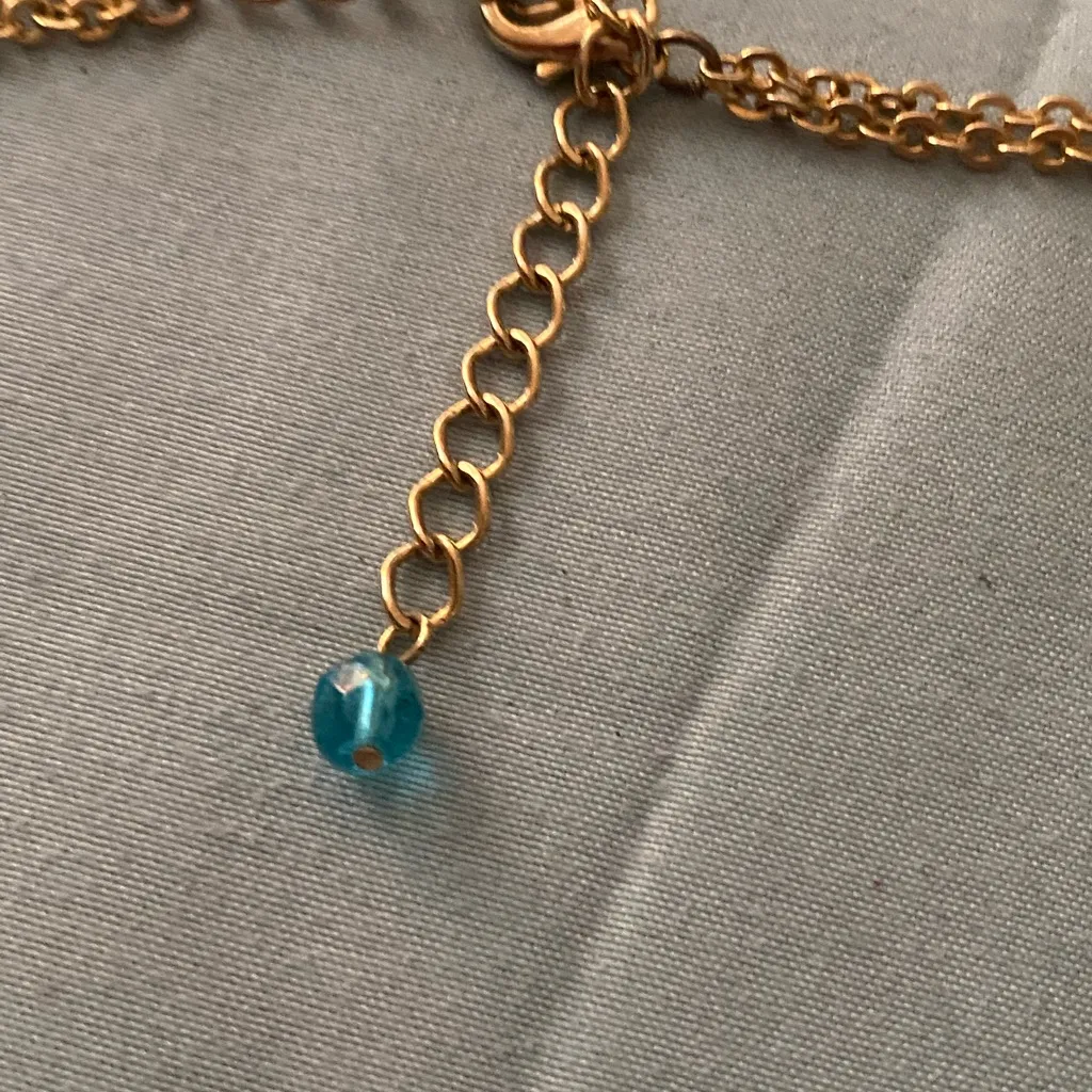 Vintage Green Beads Beaded Multi Strand Choker Necklace On Gold Tone Chain - Image 4