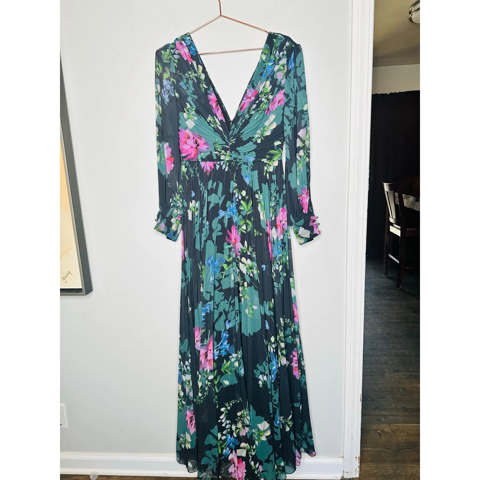 BADGLEY MISCHKA Black Green Floral Long Sleeve V-Neck Pleated Gown Size 4 - Image 5