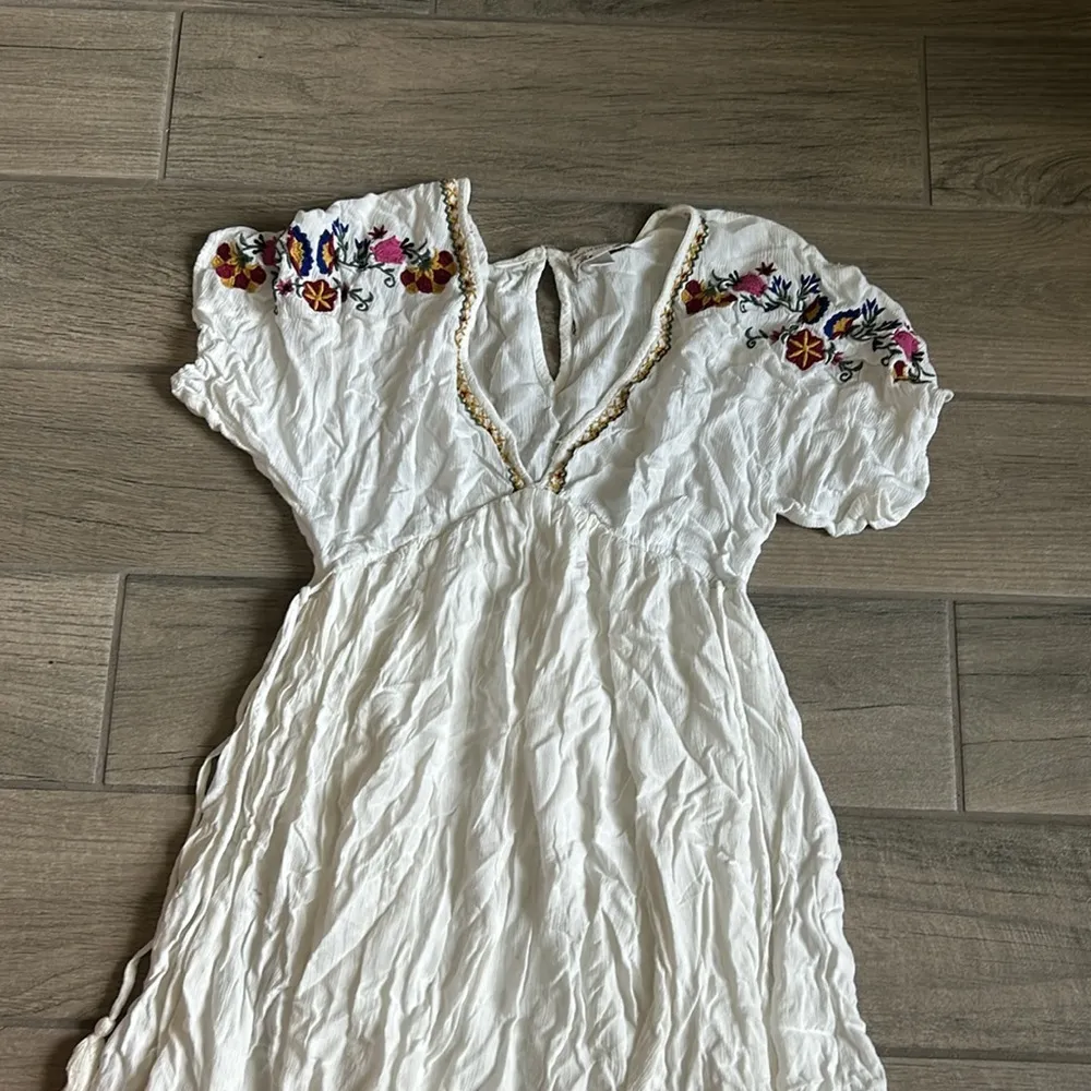 Band of gypsies embroidered white dress - Image 2