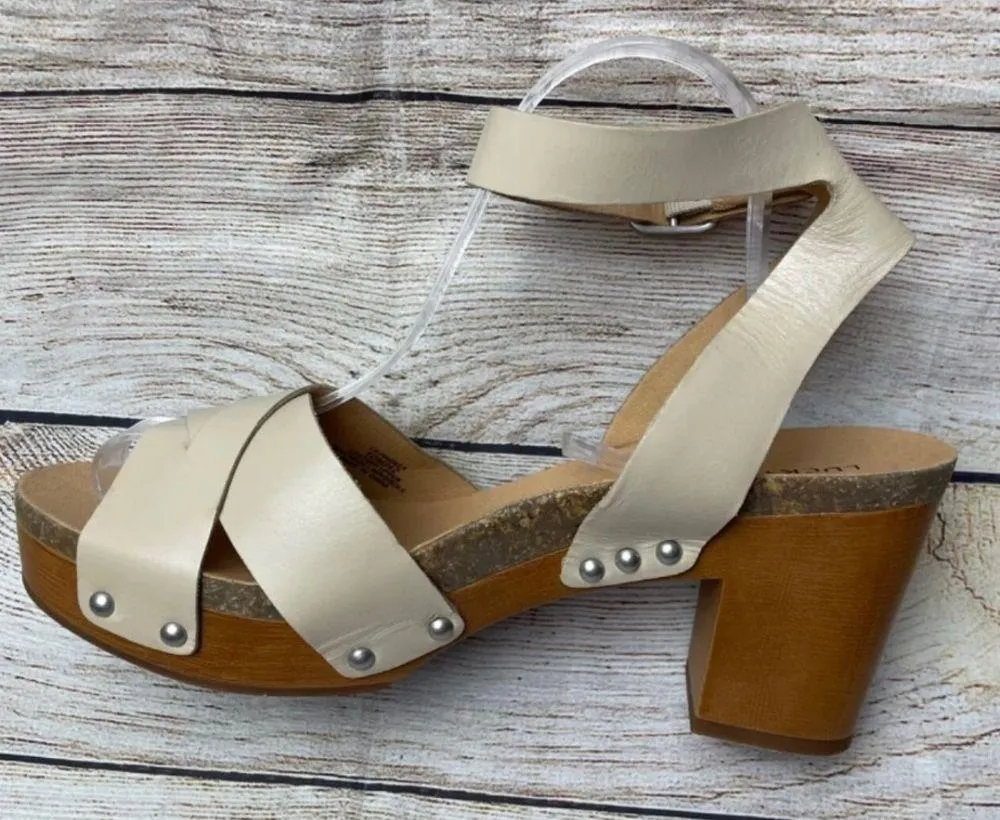 Hadilla Women’s Tan Leather Platform Sandal With Studs Size 10M - Image 3