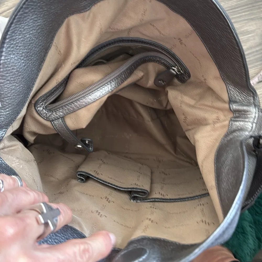 Monsac Gray Leather Shoulder Bag - Image 5