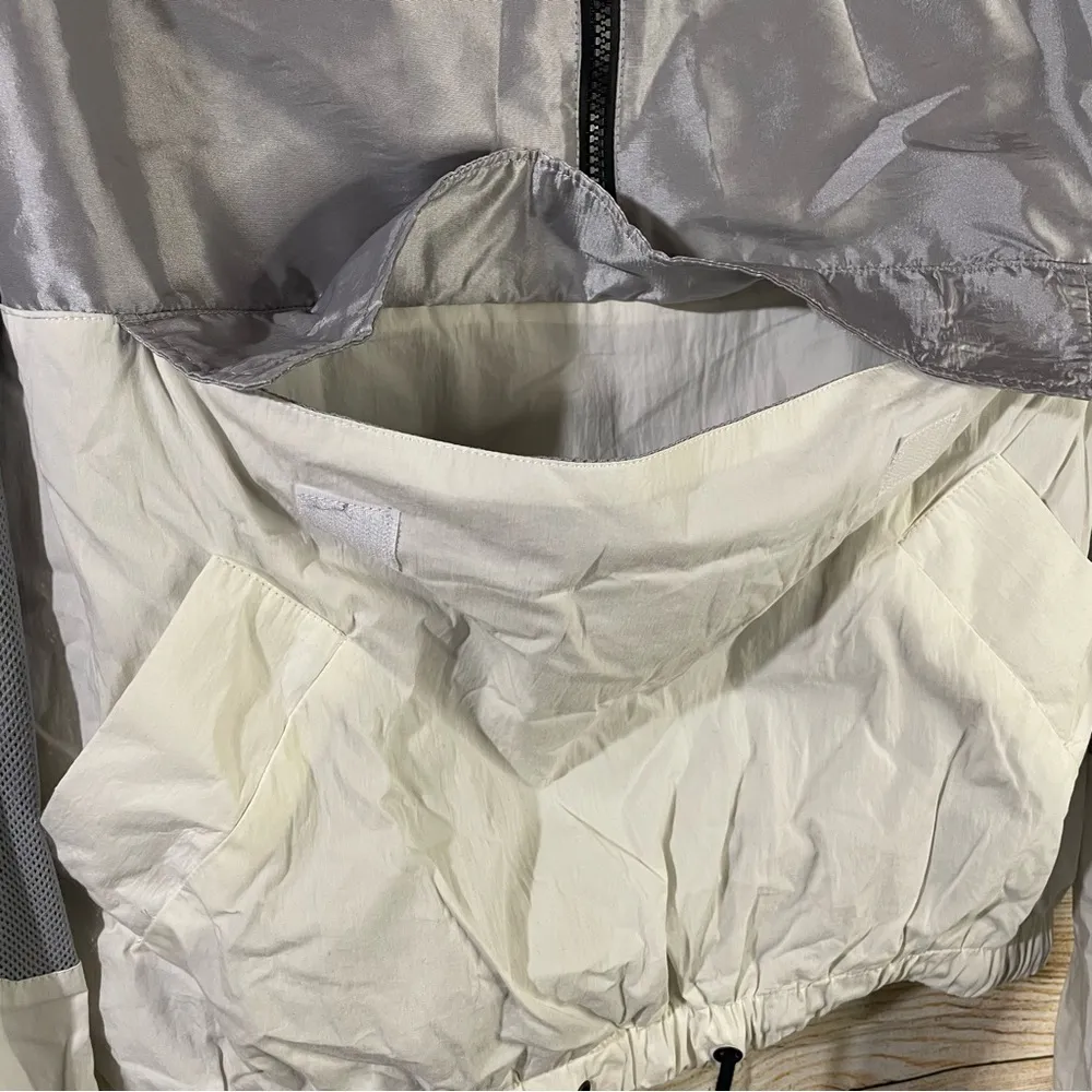 Sandnture windbreaker pullover jacket women’s Size Small activewear - Image 10