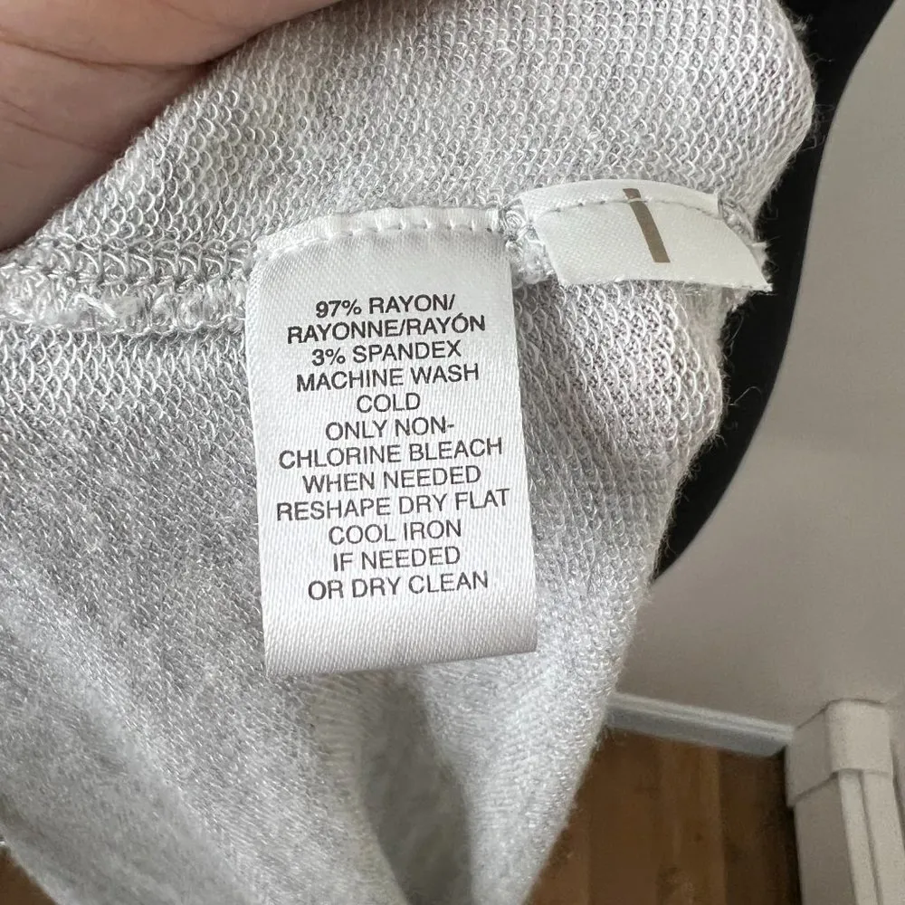 Lou & Grey Signaturesoft Gray  Scoop Neck Short Sleeve T-Shirt with Back Split - Image 6