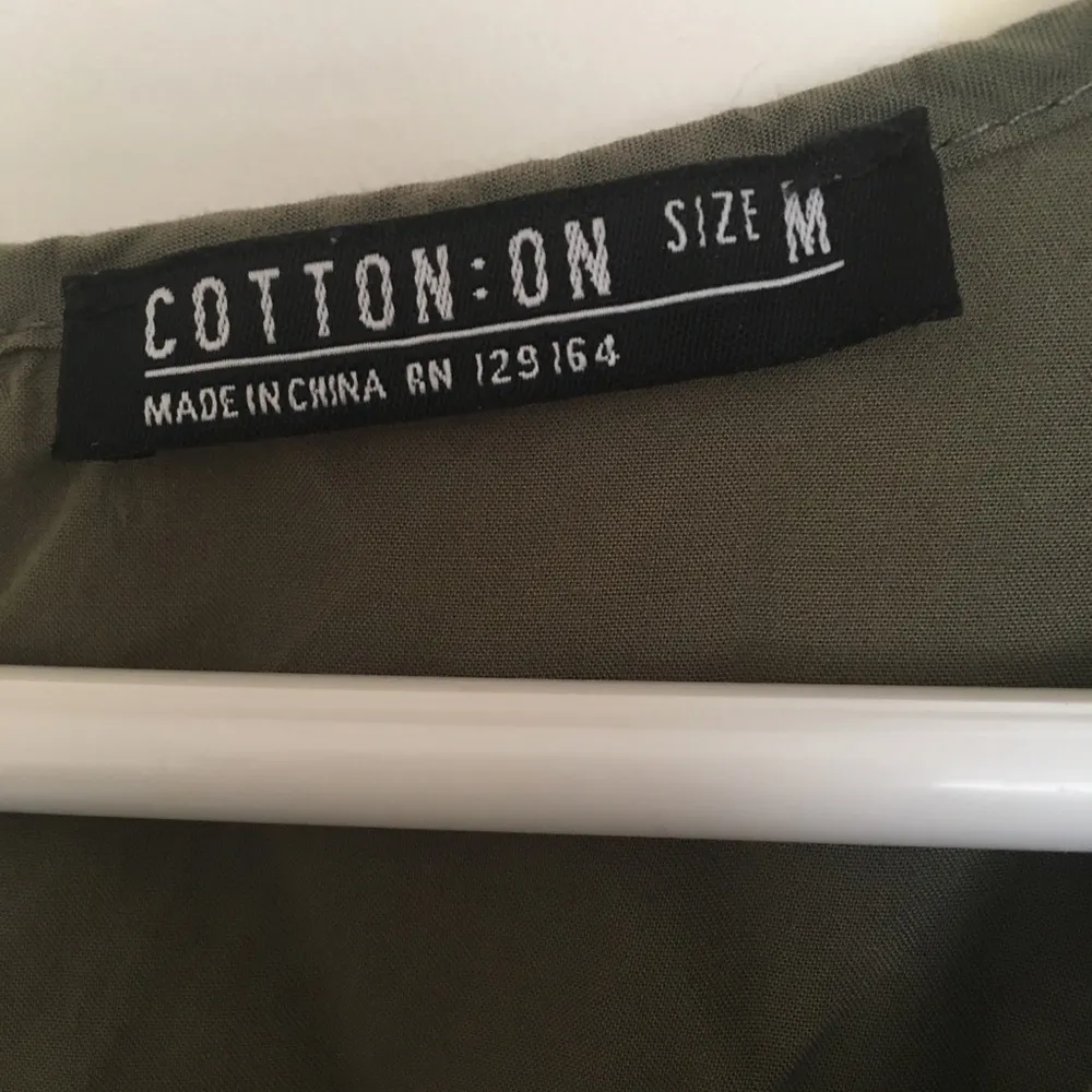 100% Viscose army green Romper, size Medium - Image 6