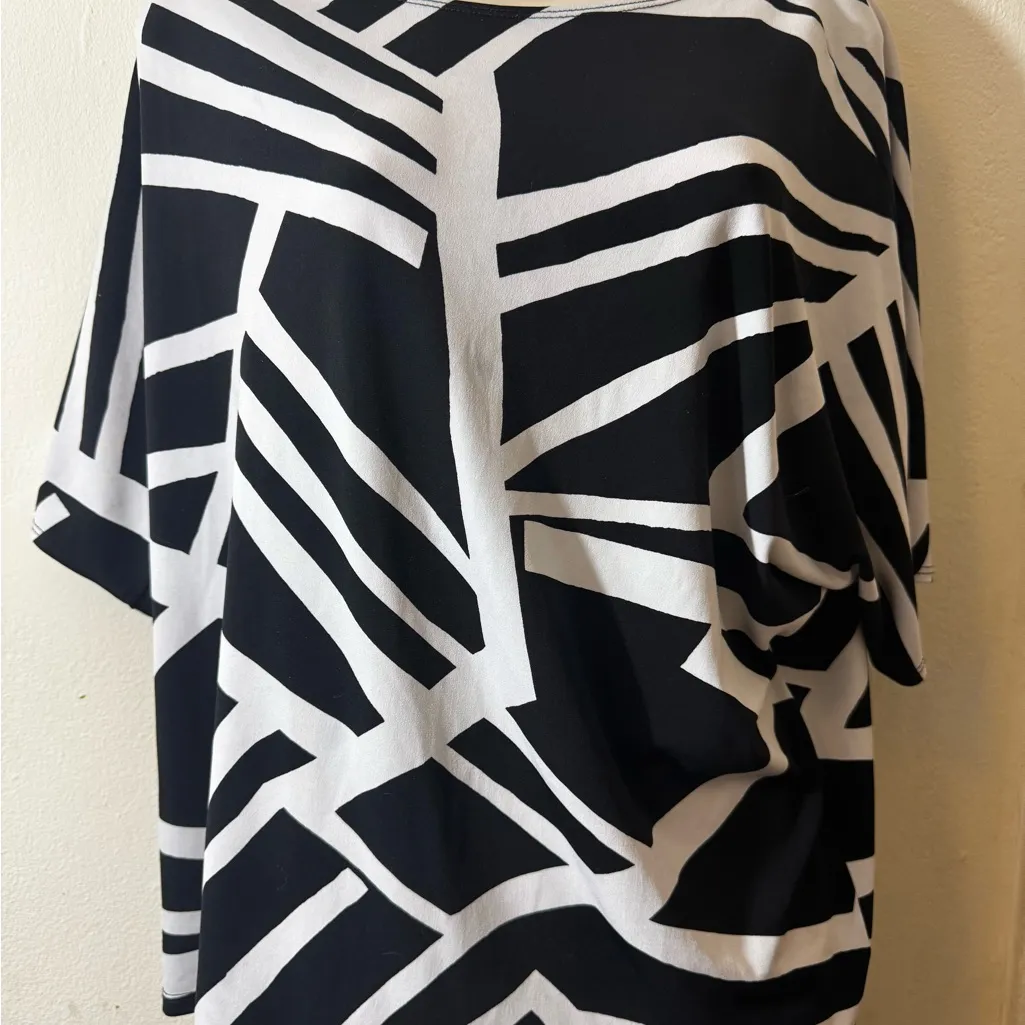 CLARA SUNWOO Black and White Abstract Geometric Short Sleeve Top Sz L LN Size M - Image 3