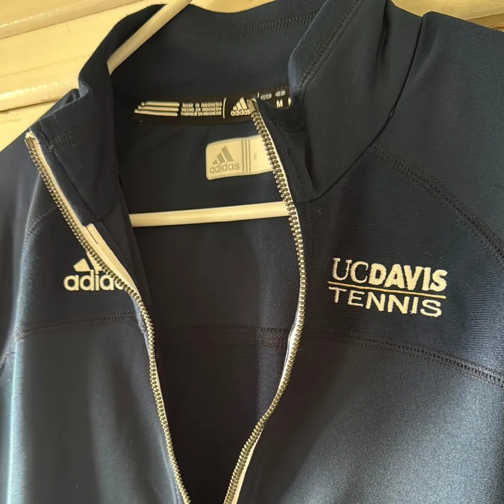 Adidas Women's Navy Jacket NEW - Image 2