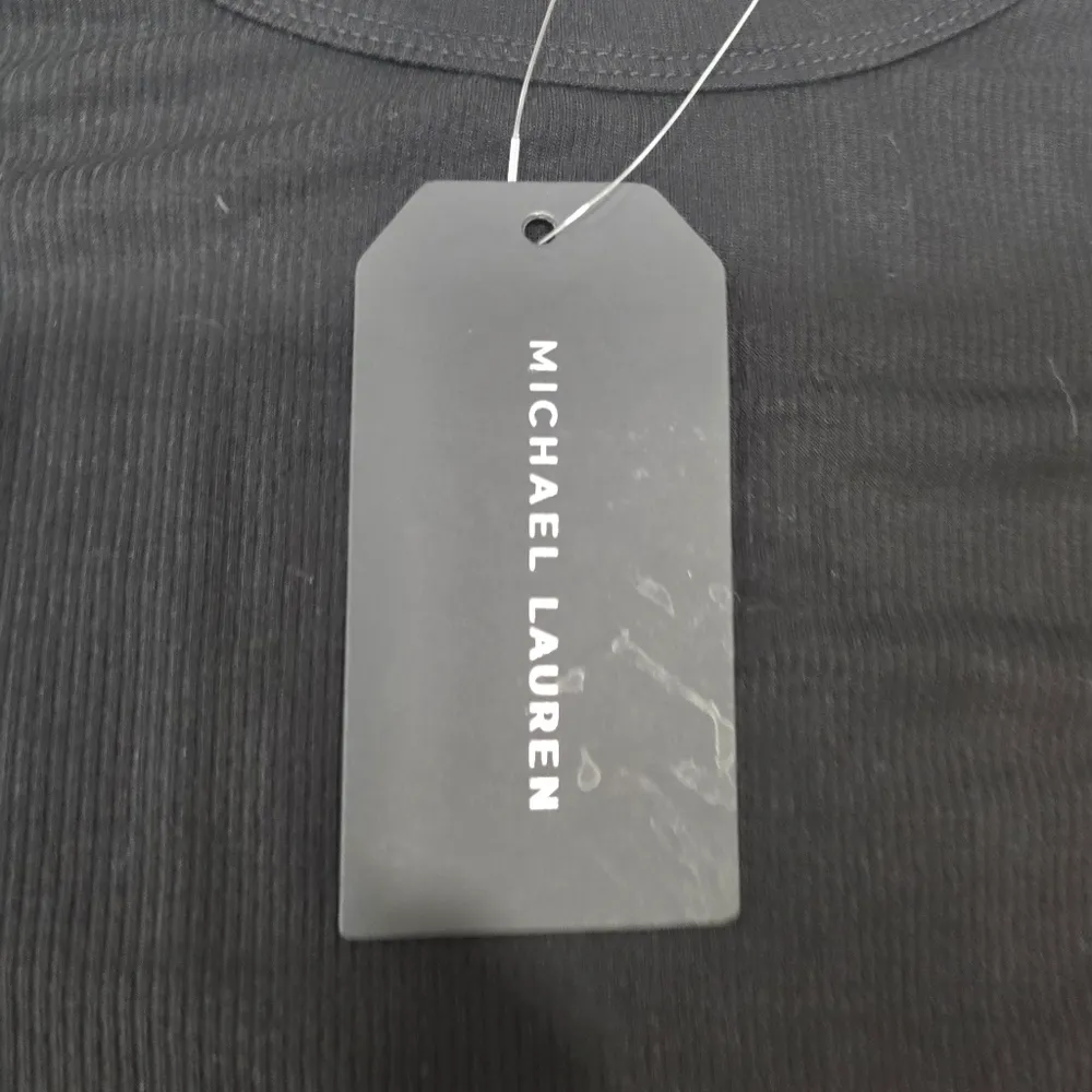 Michael Lauren Sorento Snap Cuff Top in Black - Image 5