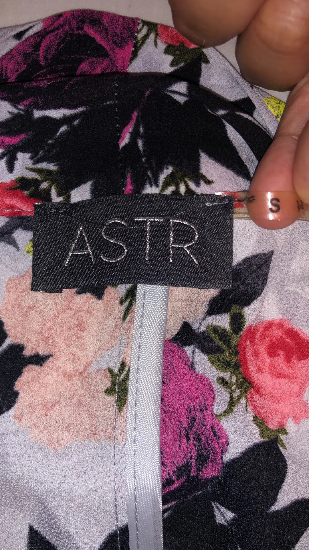 Floral Cardigan Size S - Image 3