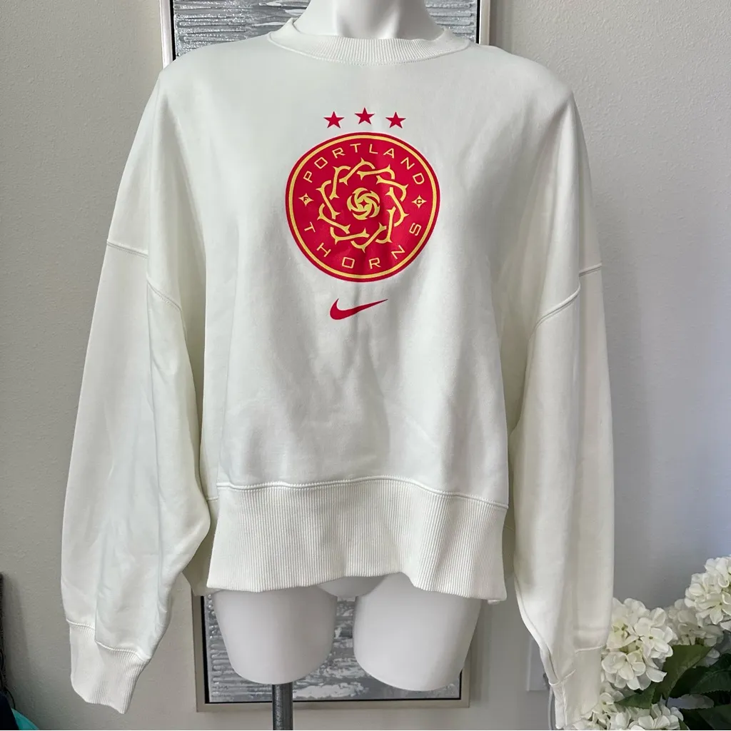Nike Women's White Crew Neck Sweater with Red Logo - Image 2