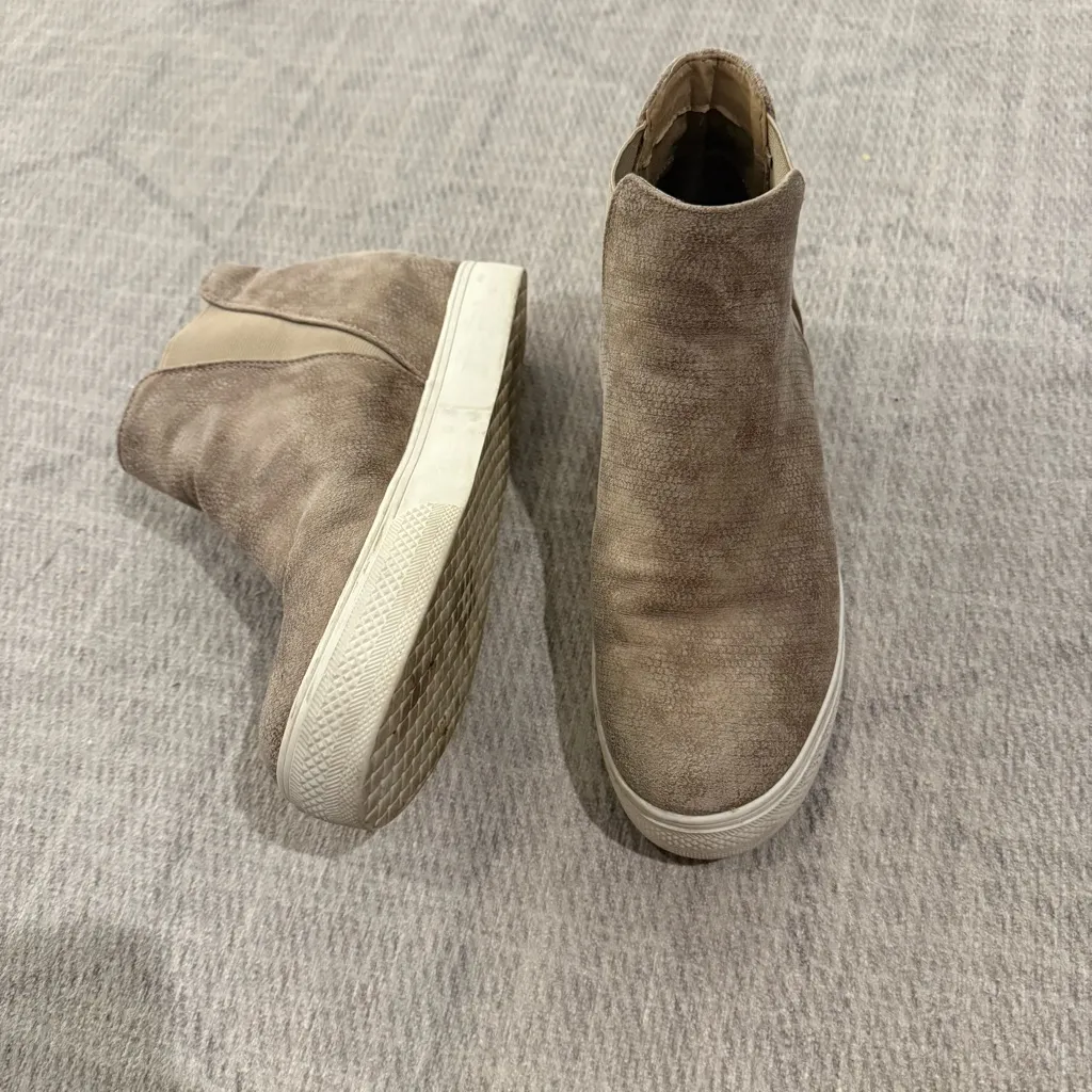 Very G Brown Slip-On Sneakers Wedge Bootie 9 - Image 2