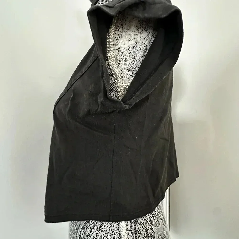 Black Beewear Cropped Cap Sleeve Top. Button Epaulette. Cut Out Belly Button. Size L - Image 5