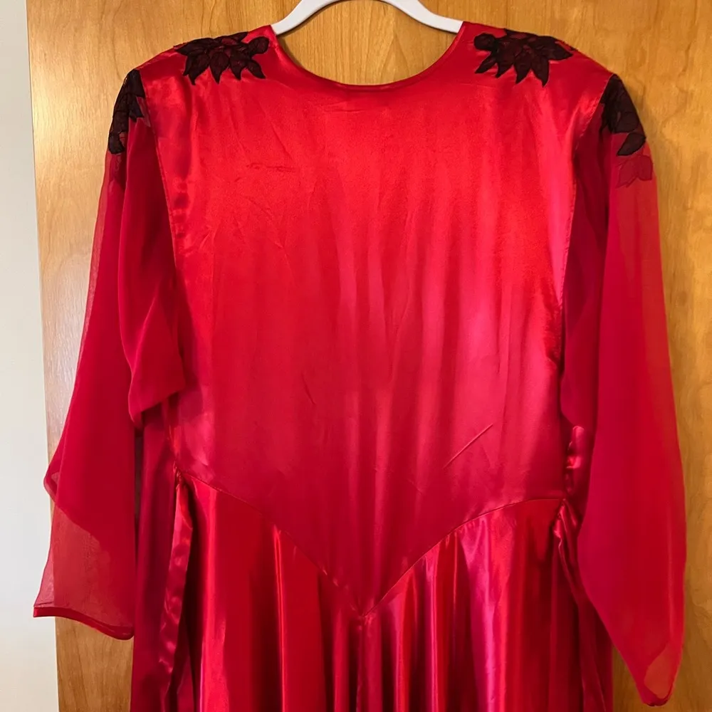 Natori Red Long Robe With Black Lace At Shoulders On Sleeves Sexy Vintage Large - Image 7