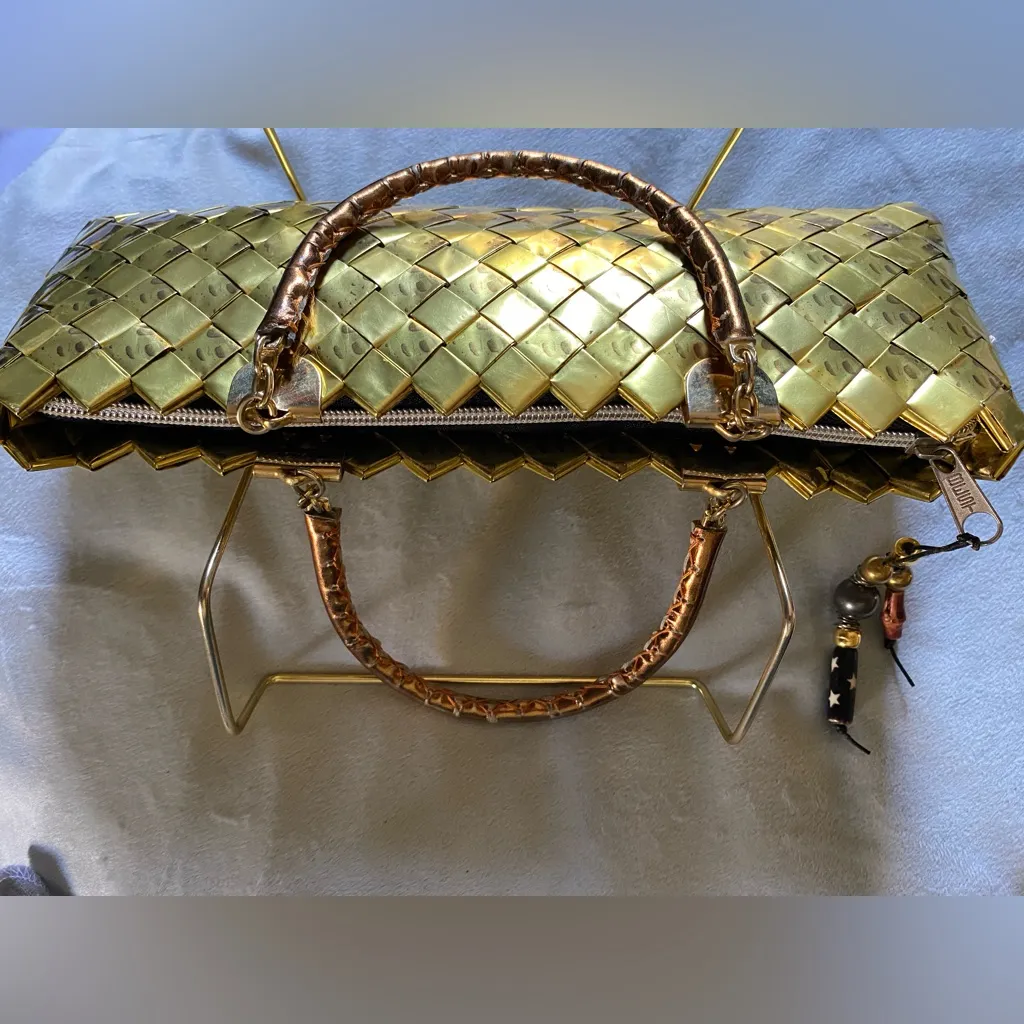 Vintage “HANDMADE” Gold Gum Wrapper 👜 Purse/Handbag!! - Image 2