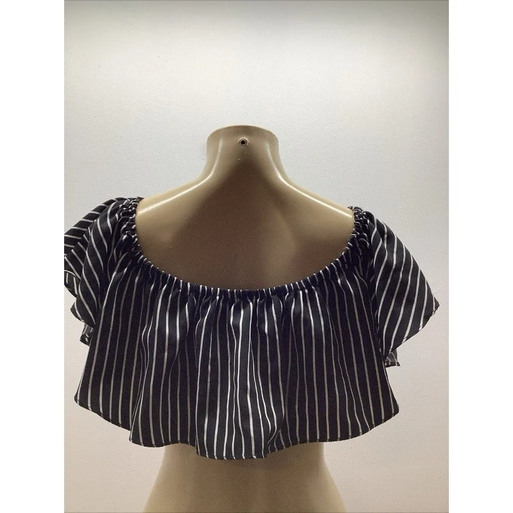 Hera Collection Size Medium Striped Off The Shoulder Ruffle Crop Top Preloved - Image 3