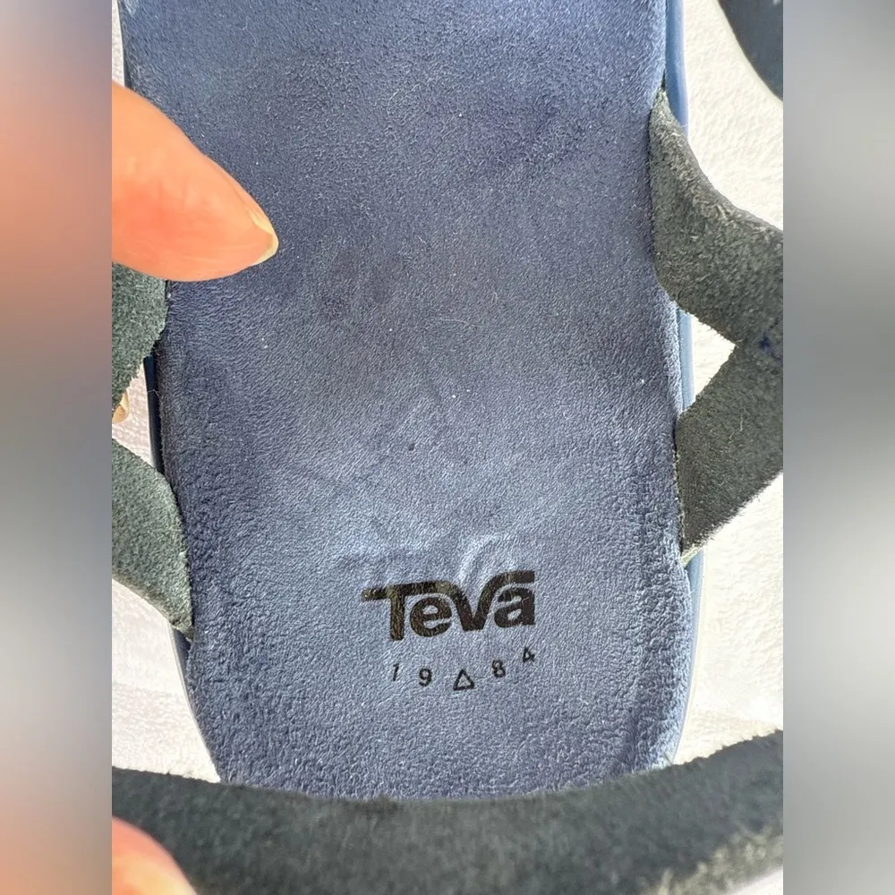 TEVA Navy Blue Women's Sandals leather/Velvet light size 10.5 - Image 7