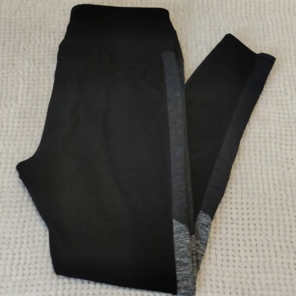 Woman's Tangerine Leggings Size M #6609 - Image 4