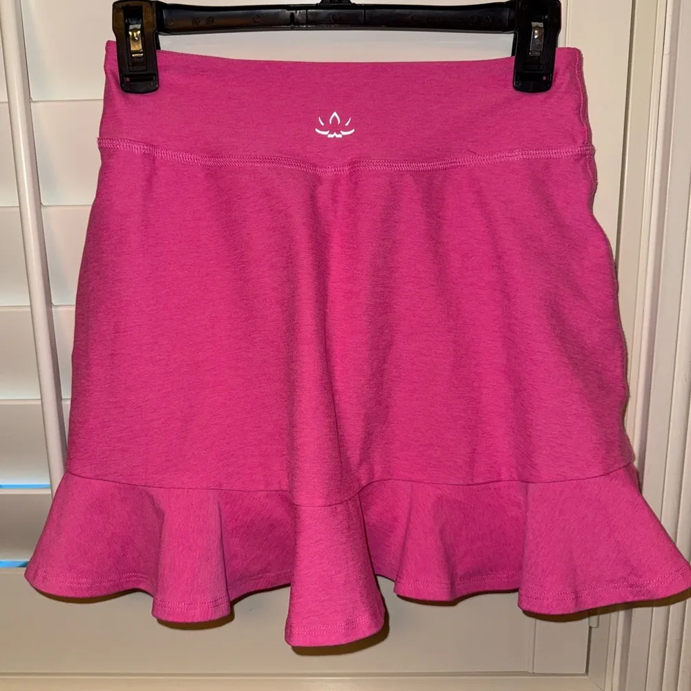BEYOND YOGA Dare to Flare Mini Skort Skirt Pink Size Small - Image 4
