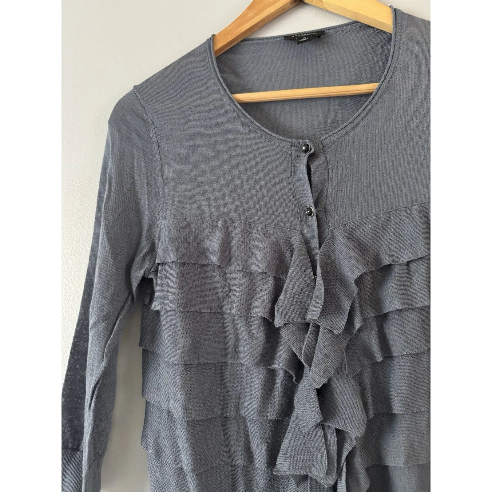 Ann Taylor Merino Wool Blend Flounce Ruffle Tiered Cardigan Sweater Size Small - Image 4