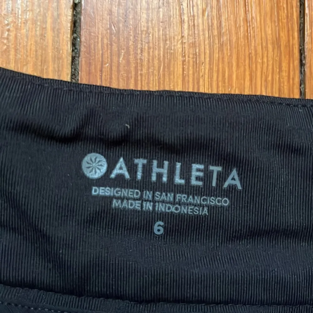 Athleta Black Trekkie Outdoor Hiking Bermuda Shorts Sz 6 - Image 2