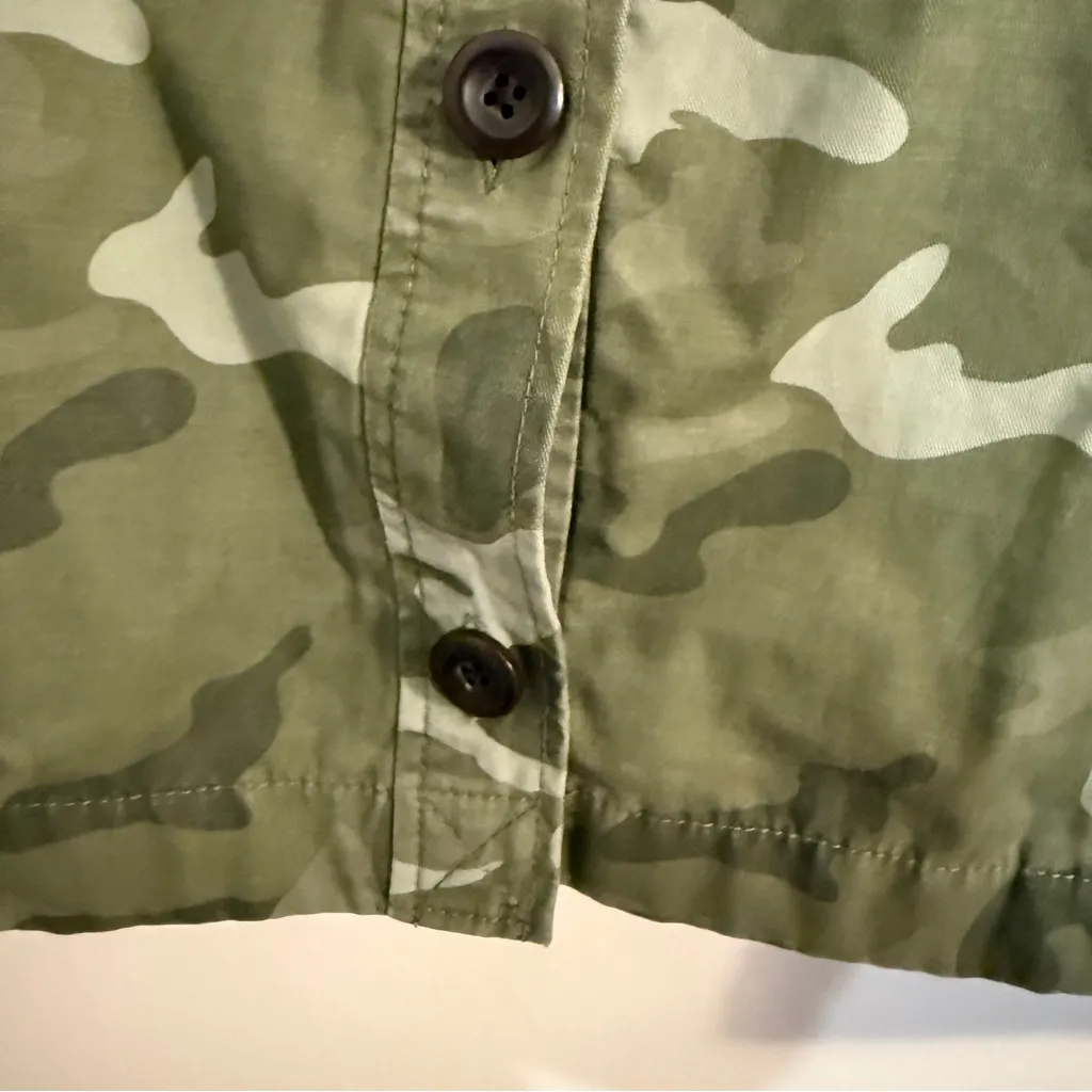 GAP Womens Small Olive Jacket with Graphic Hand Embroidered Embellishment Patch - Image 6