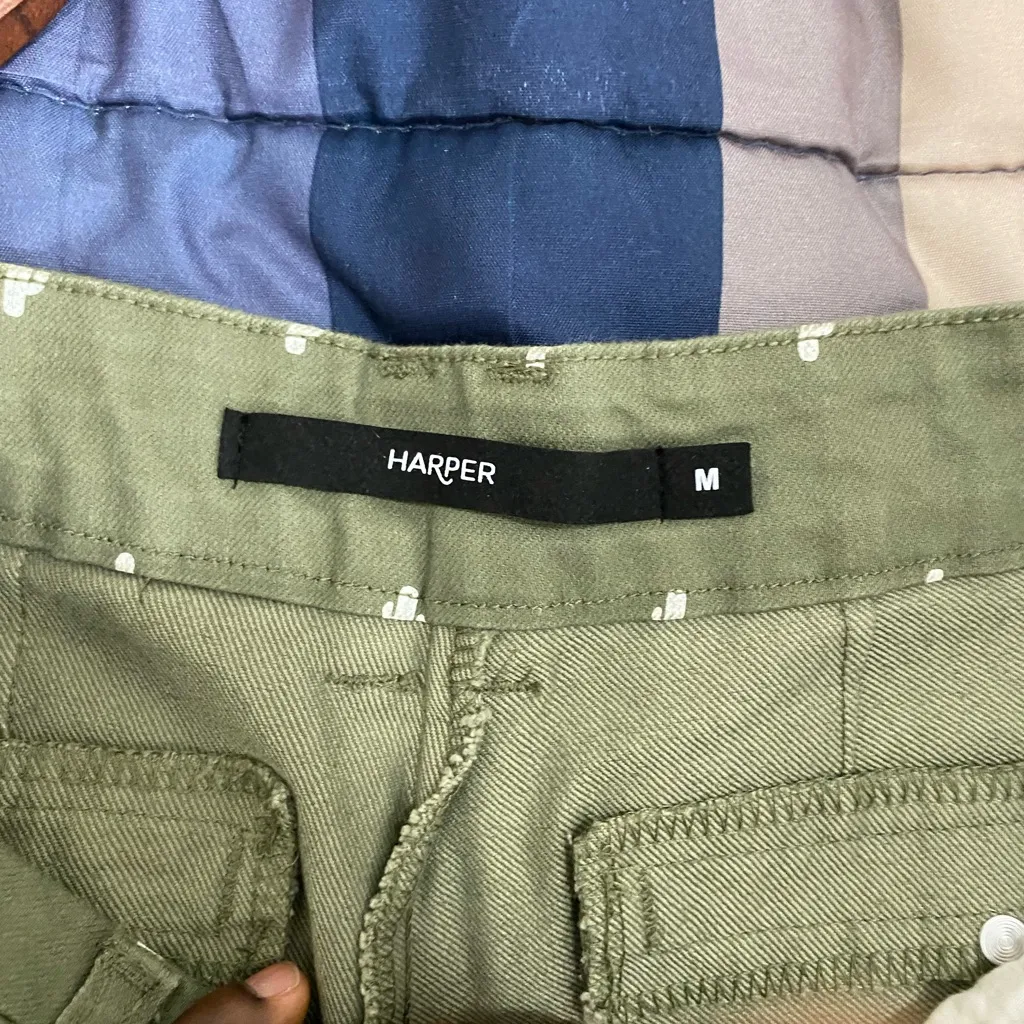 Harper Olive Cactus Pattern Women Shorts Green Size M - Image 3