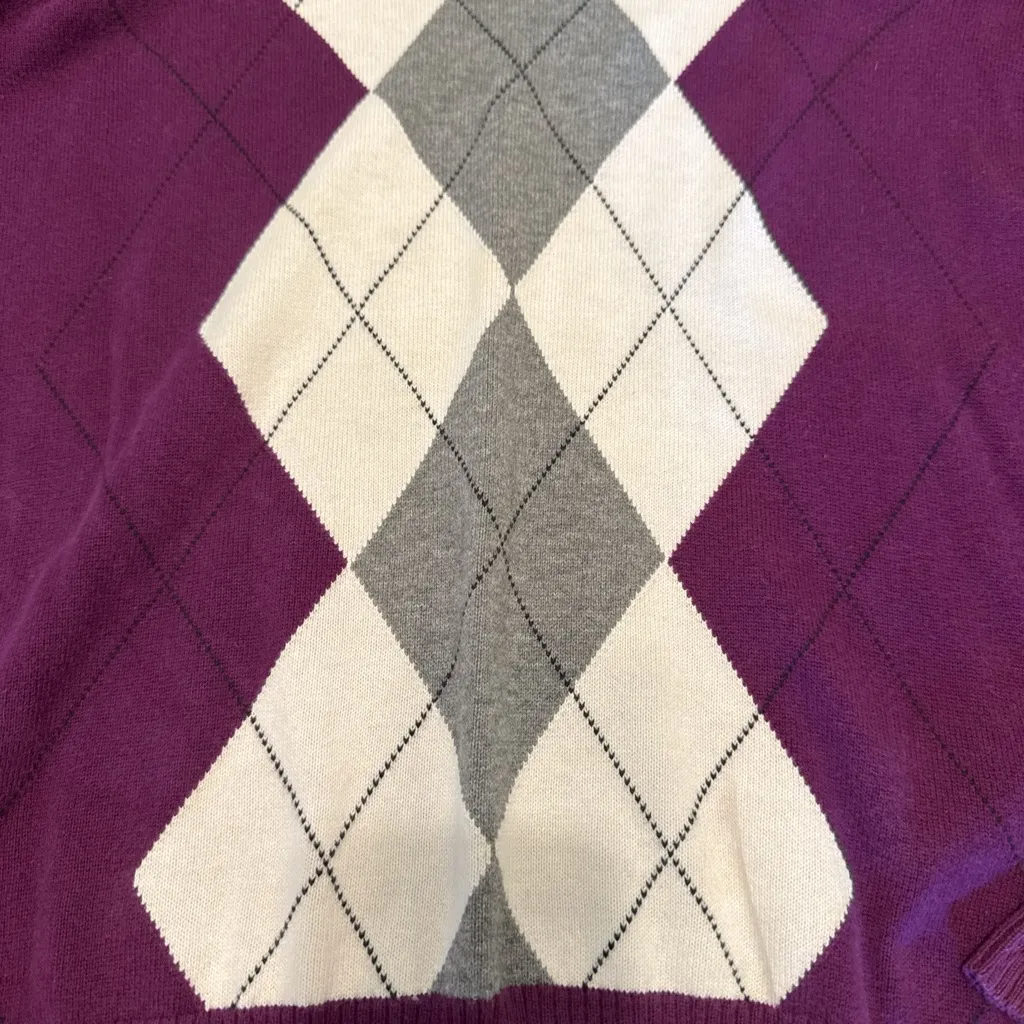 Size Medium St. John's Bay Dark Purple Gray Argyle V-Neck Winter Sweater GUC - Image 4