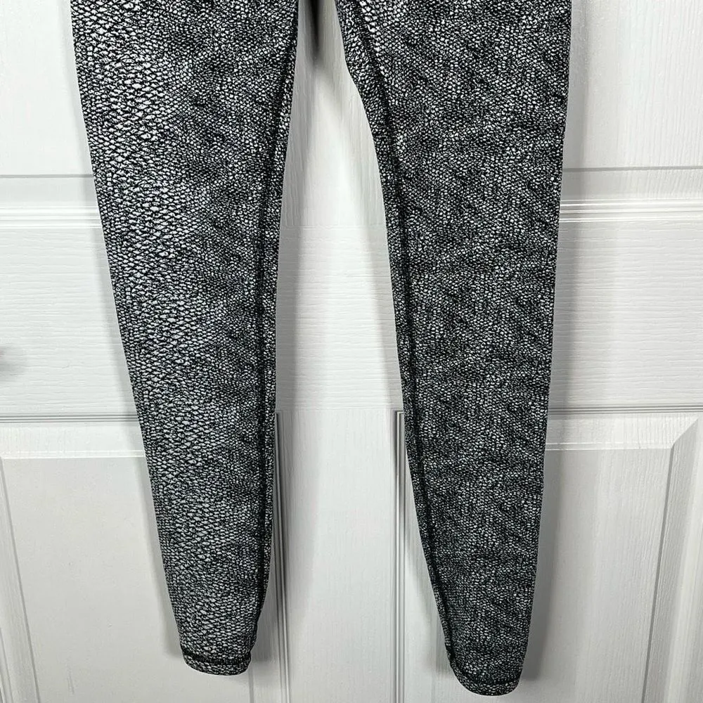 Calia By Carrie Underwood Athletic Leggings Sz M Black & White Snakeskin Print Black Size M - Image 3