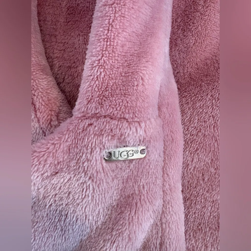 UGG Blush Pink Hooded Vest Size XS/S - Image 3