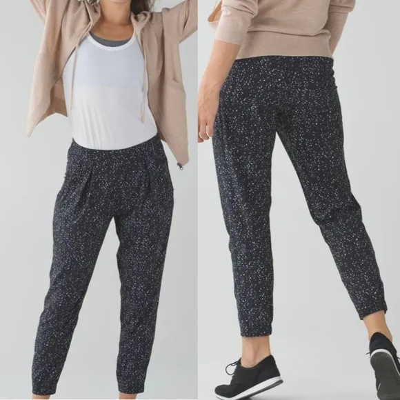 Lululemon Jogger Butterfly Texture Black White Size 8 - Image 2