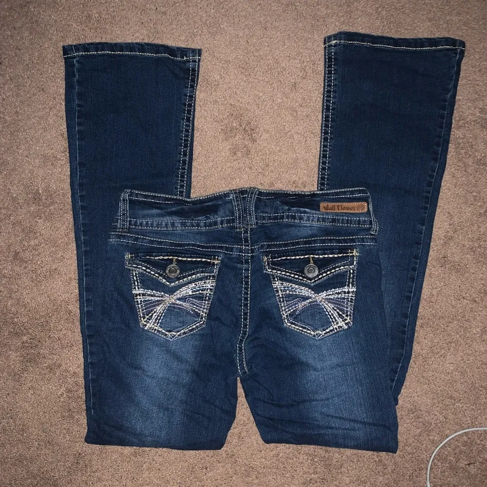 Wallflower Bootcut Jeans - Image 3