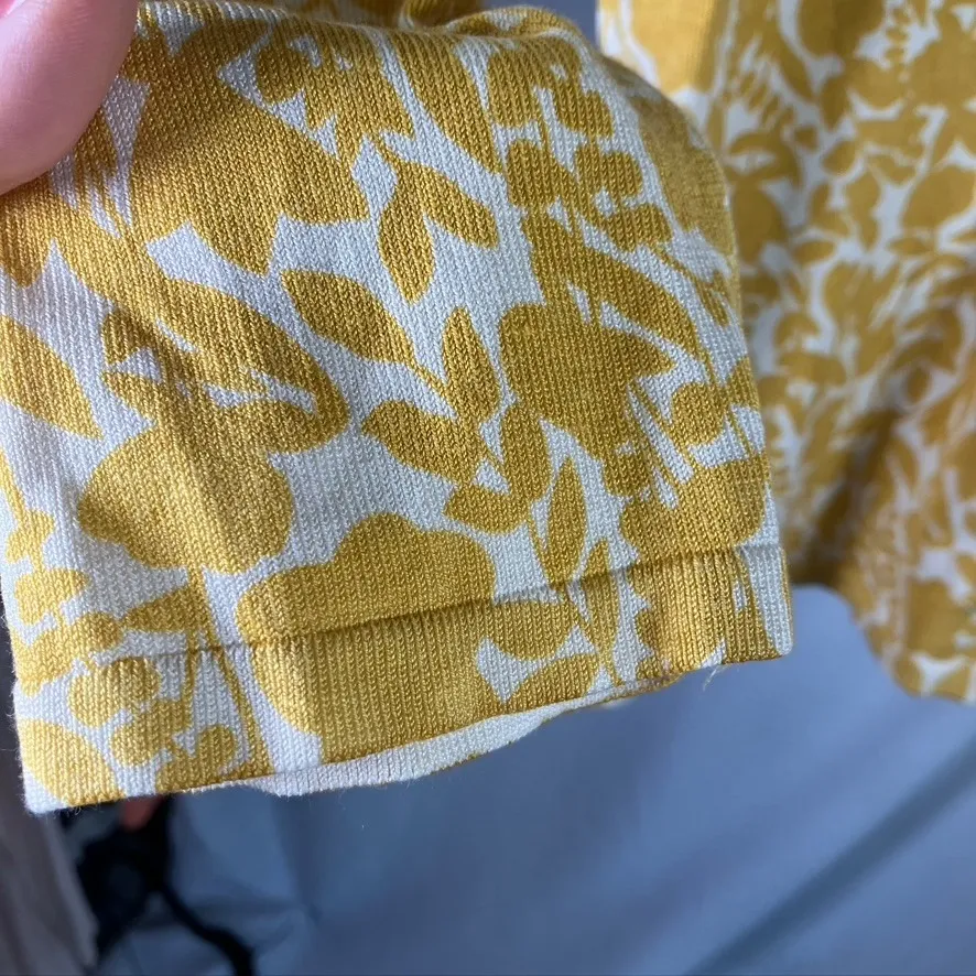 JILLIAN JONES Floral Silk Blend Cardigan‎ Button Front Top Womens S Vintage Yellow - Image 4