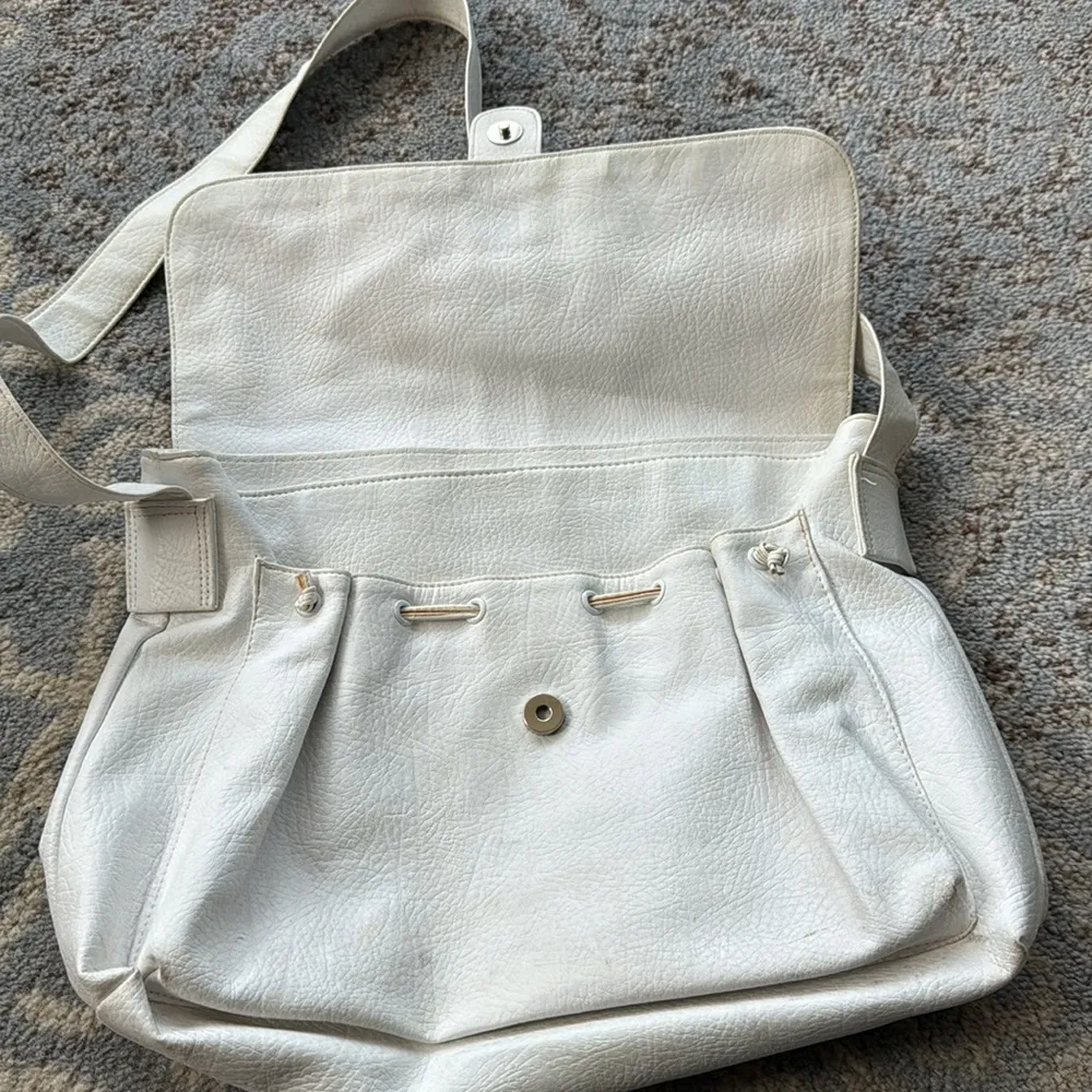 SM Co. Vintage Tote Handbag White - Image 6