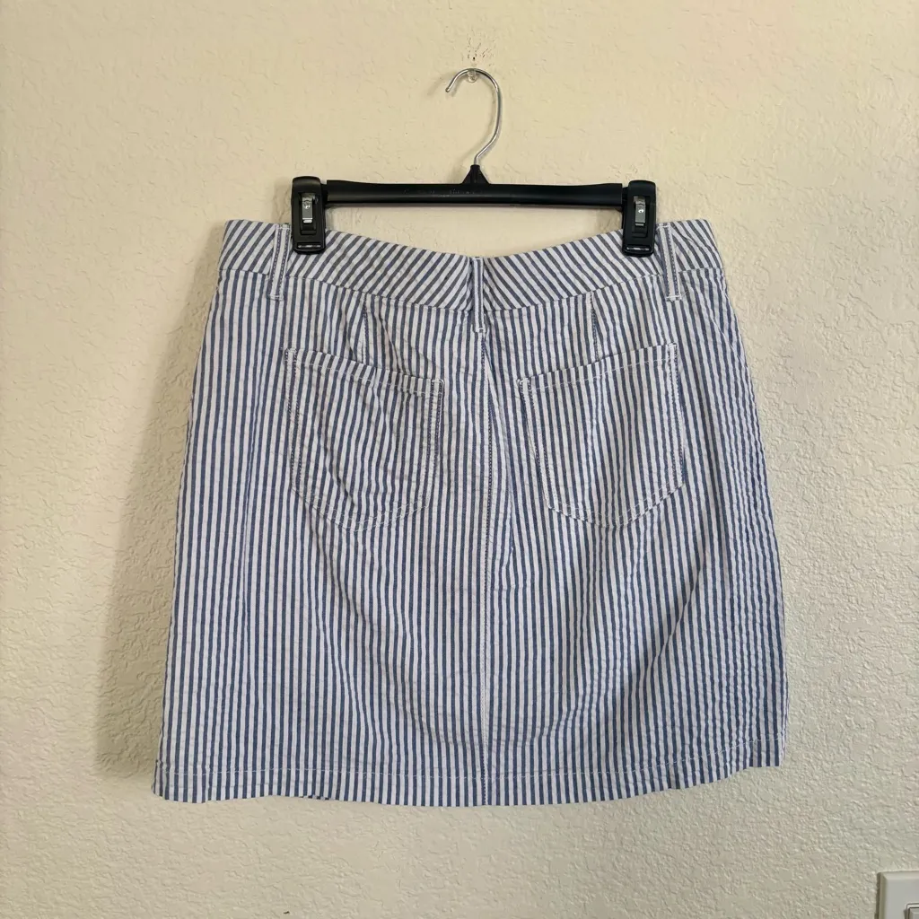 Croft & Barrow Striped Blue and White Skort - Image 2