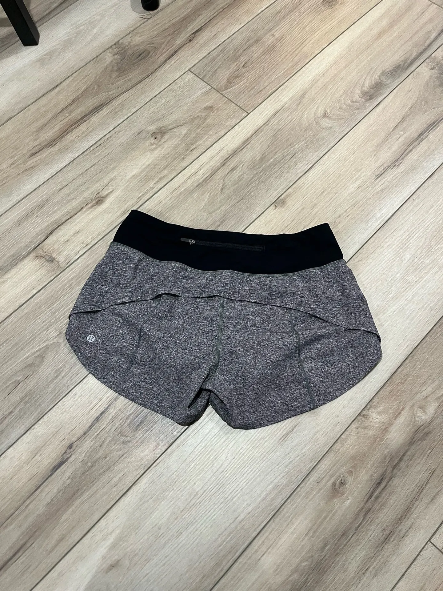 Lululemon Speed Up Shorts 8 Gray 4” - Image 3