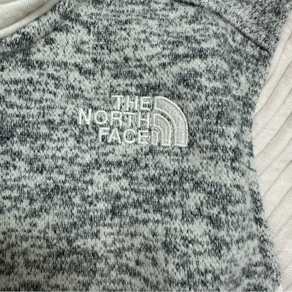 The North Face Gray and Cream Zip-Up Jacket Size Medium - Image 4