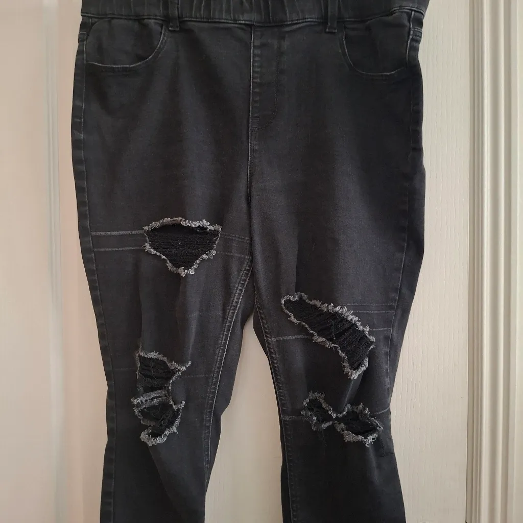 Maurices XL  Black Distressed Skinny Jeans - Image 7