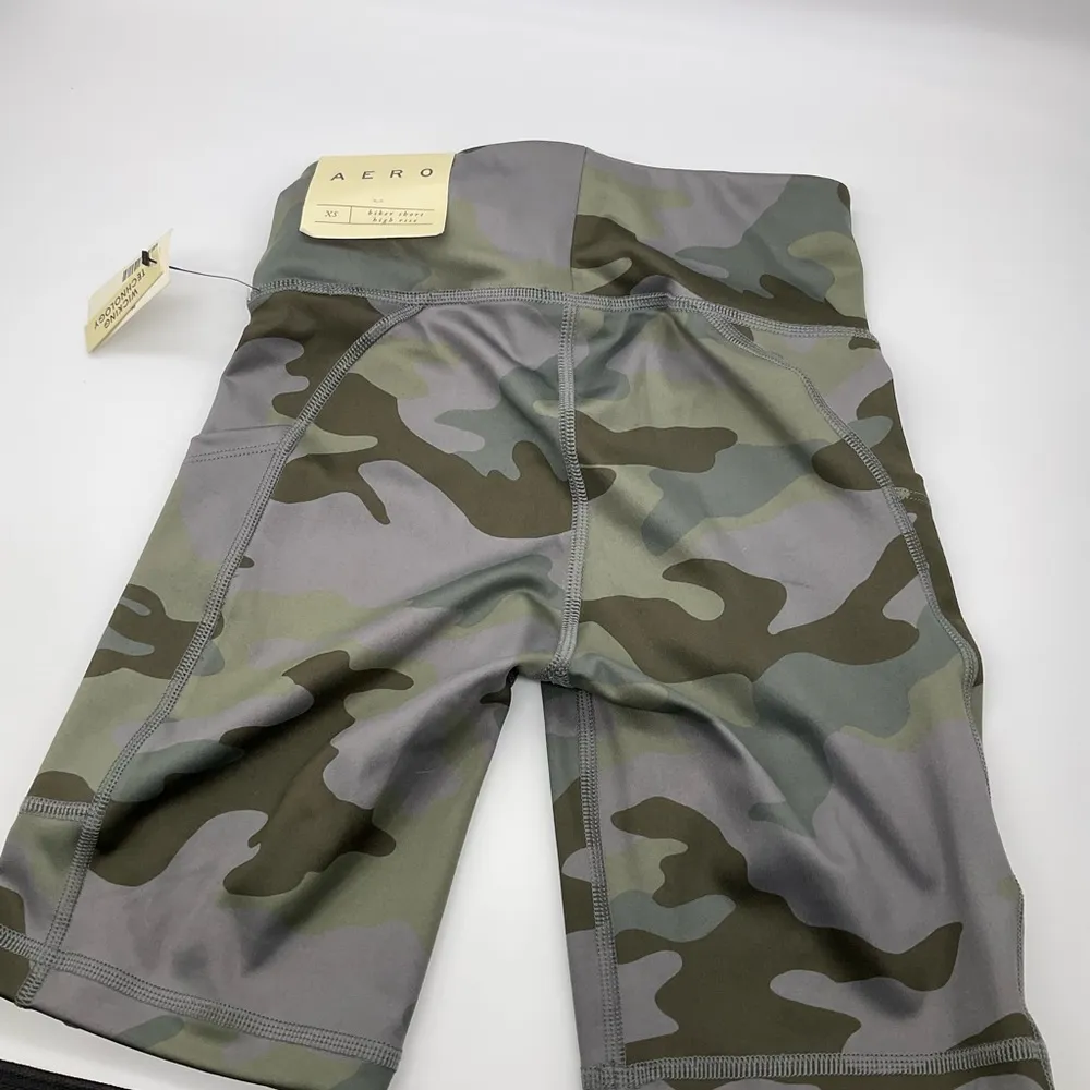 NWT AEROPOSTALE CAMO WORK OUT SHORTS WITH POCKETS - Image 8
