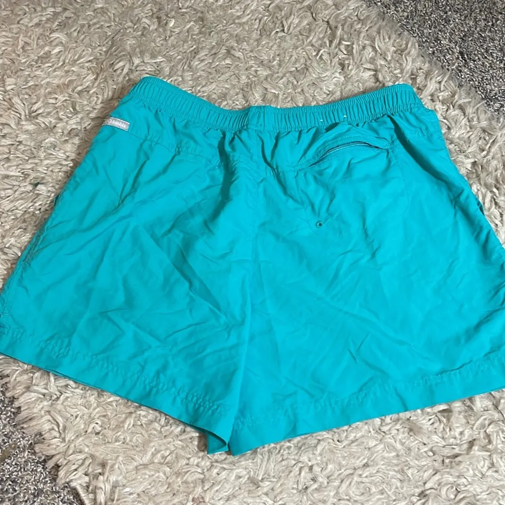 Columbia athletic outdoor fishing blue shorts medium stretchy pockets - Image 3