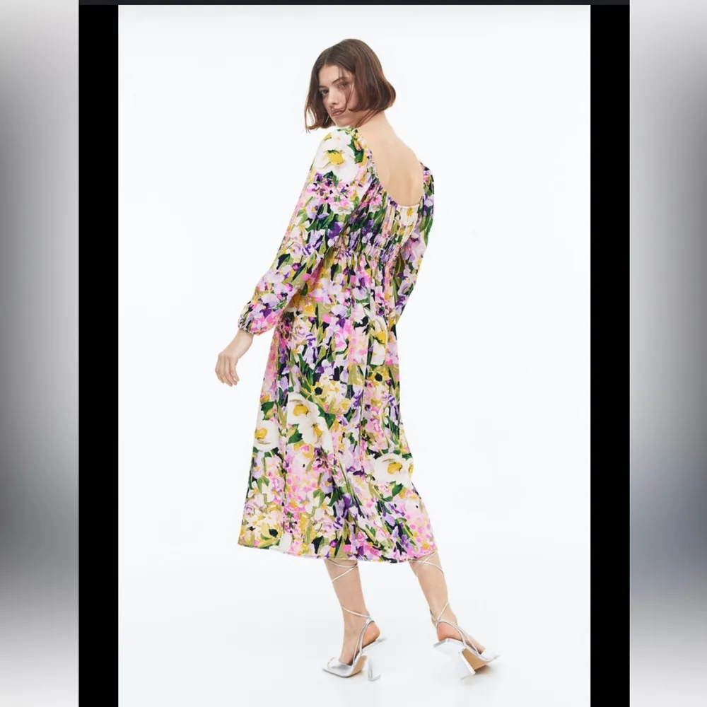 H&M Balloon sleeve smocked dress EUC woman size XL floral calf length - Image 2