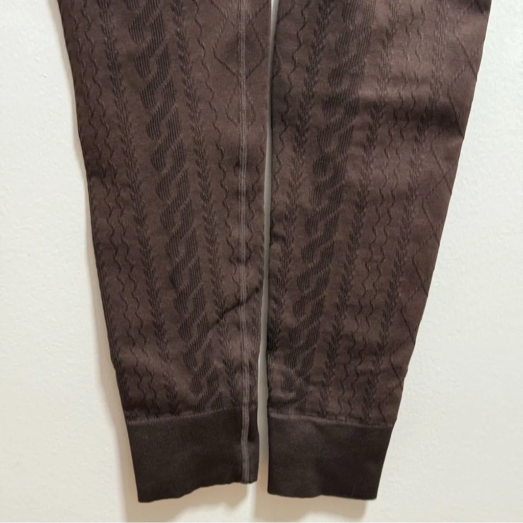 Chocolate brown high rise 7/8 ankle length cable knit leggings medium fall cute - Image 4