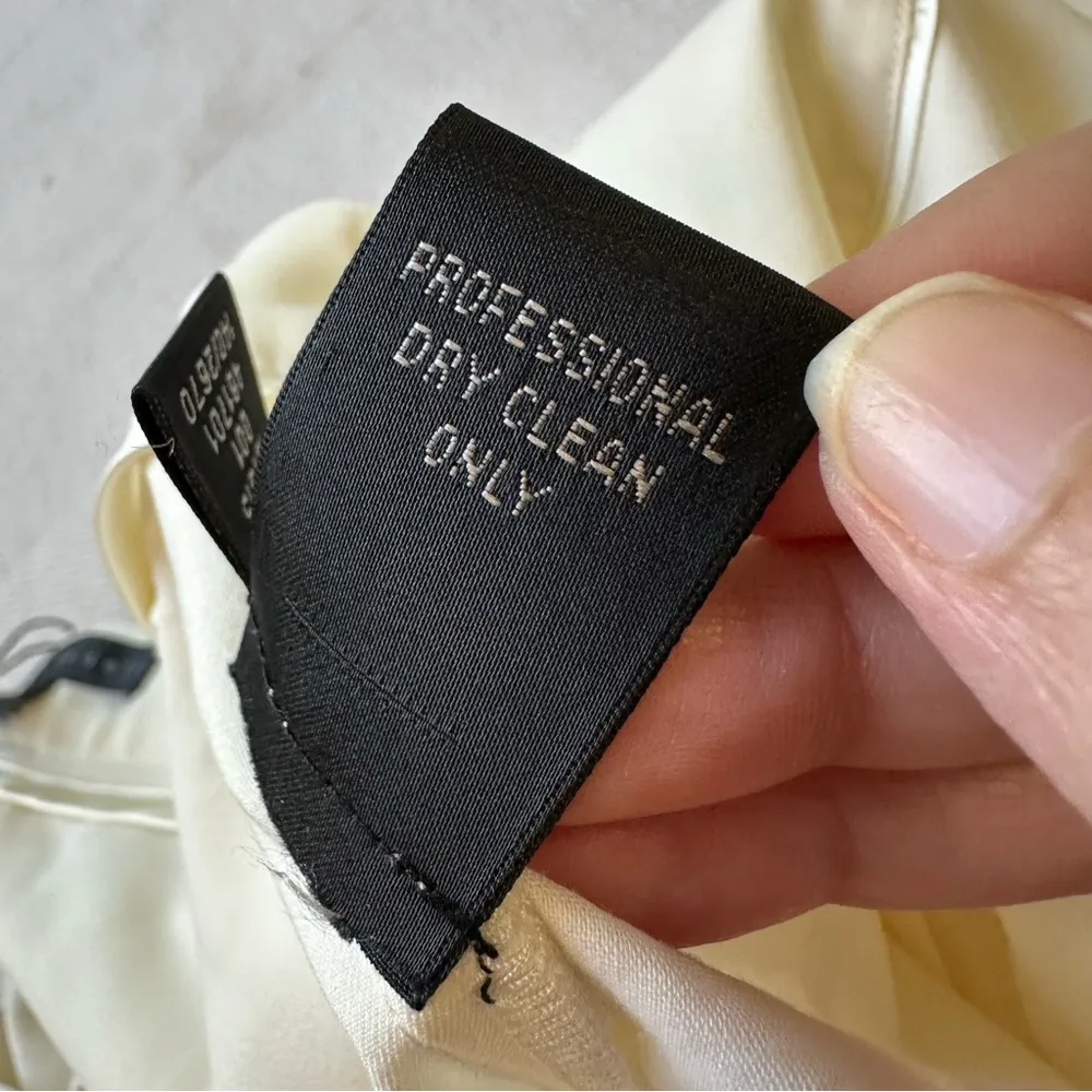 NWT Sheri Bodell cream capri pants women 6 - Image 12