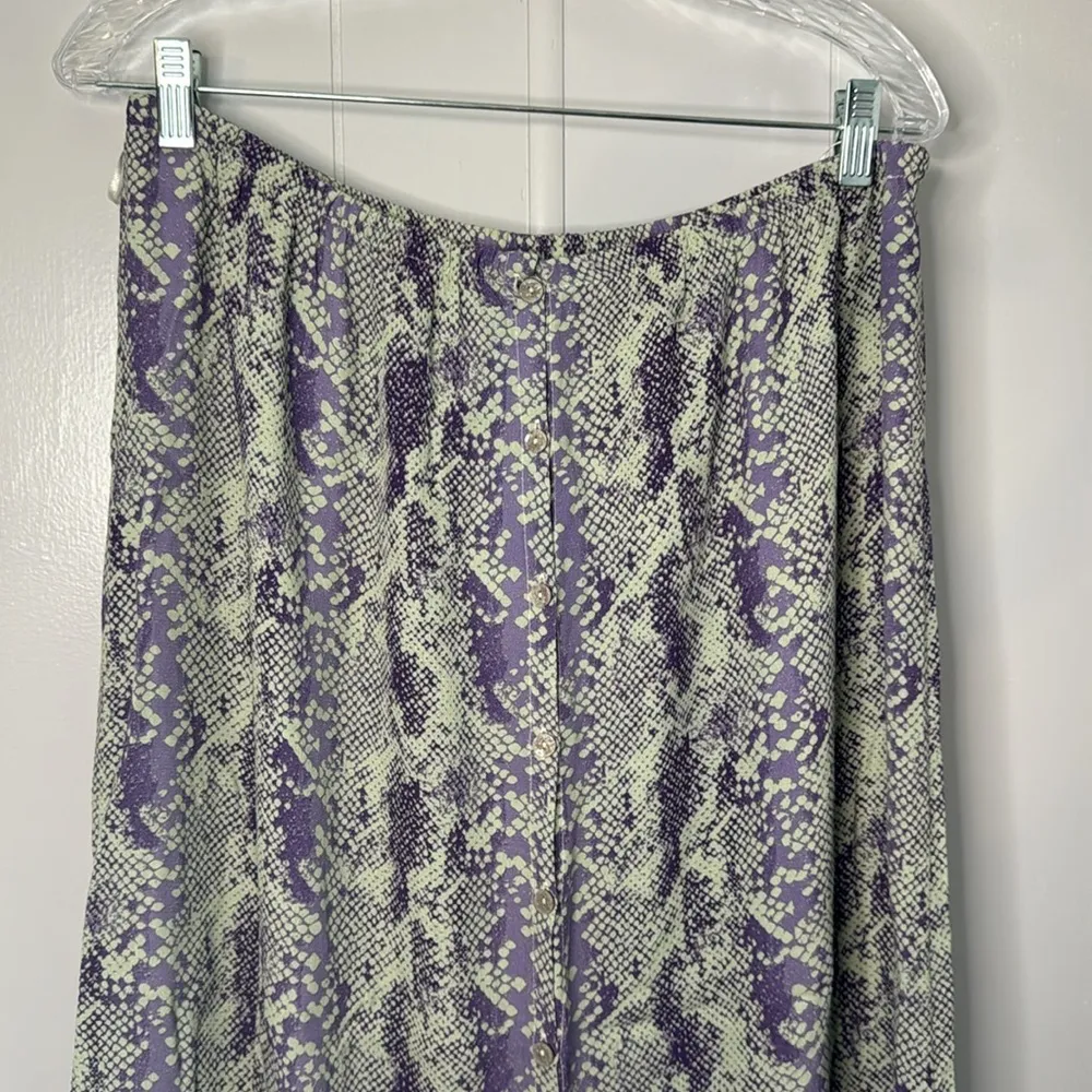 Free People  Snake Print Button Down  Skirt - Image 4