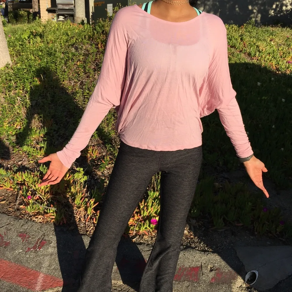 Pink Flowy top - Image 4