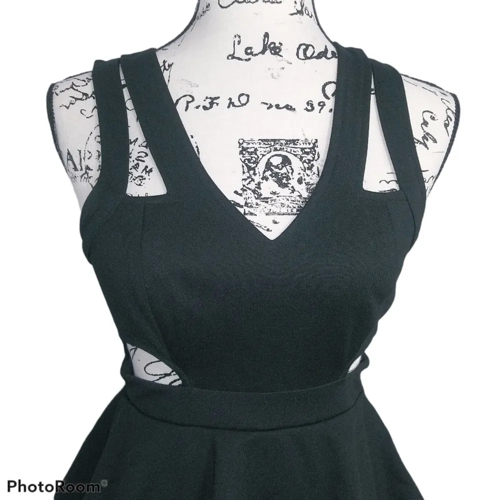 Sparkle & Fade Side Cutout Ponte Knit Peplum Dress Size 4 - Image 3