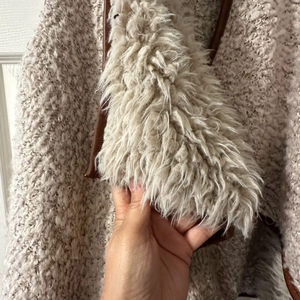 Love Tree Cozy Cream Vest with Brown Trim - Image 2