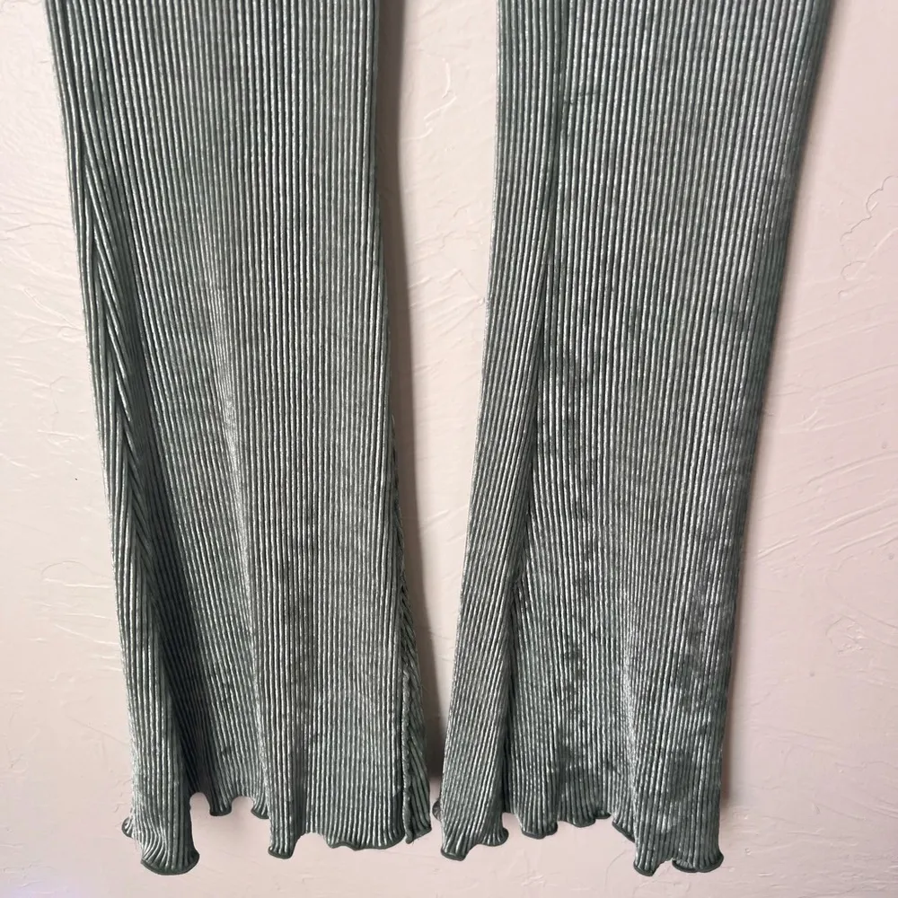 Urban Outfitters Out from Under high rise velvet flare pants size M - Image 3